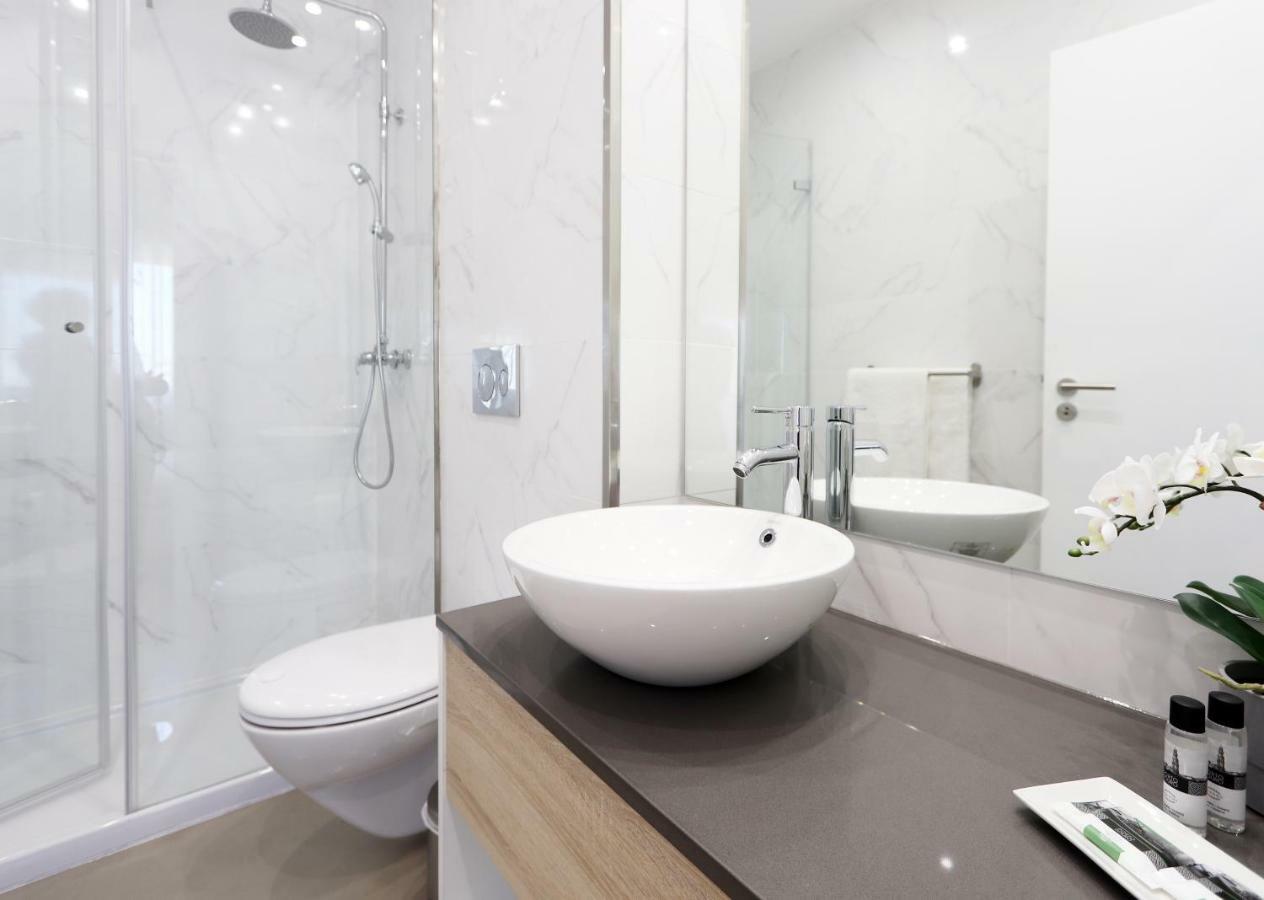 Apartamento Hm - Living Batalha Square 1 *