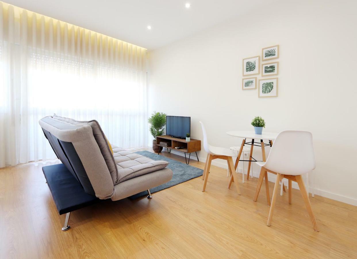Hm - Living Batalha Square 1